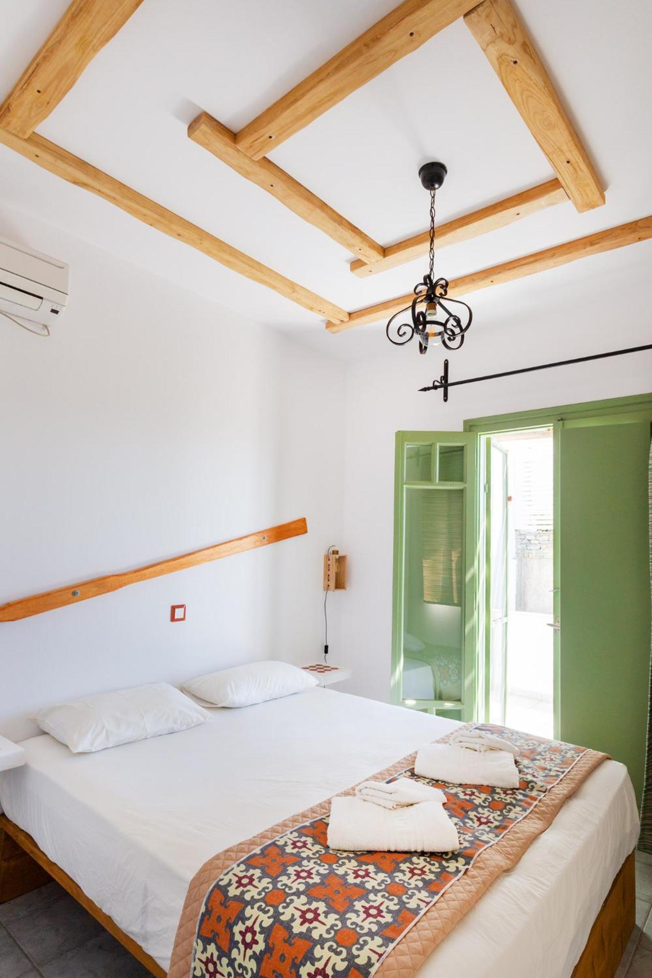 Ailouros Summer Hotel Schoinoussa 외부 사진